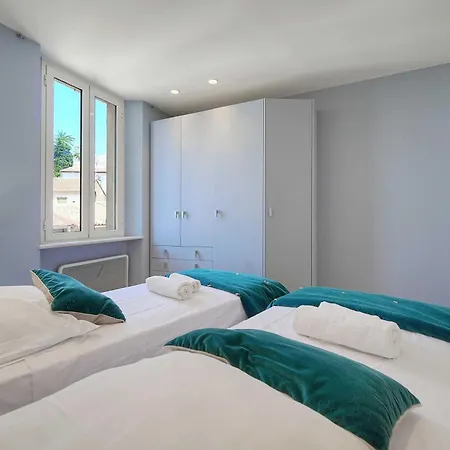 Stunning A C 6p With Sea View -