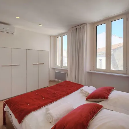 Stunning A C 6p With Sea View - *