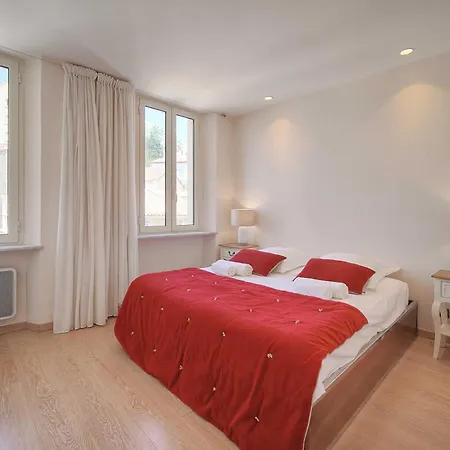 Stunning A C 6p With Sea View - *