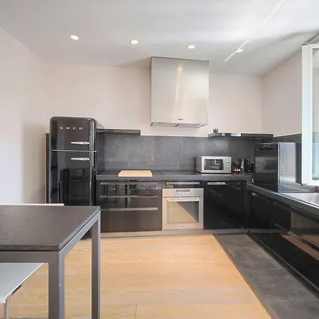 Stunning A C 6p With Sea View -