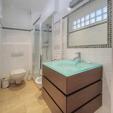 Stunning A C 6p With Sea View - Appartement